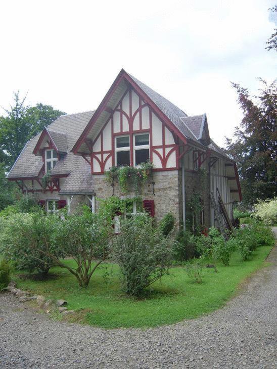 B&B La Cabane Du Bois Dormant Спа Екстериор снимка