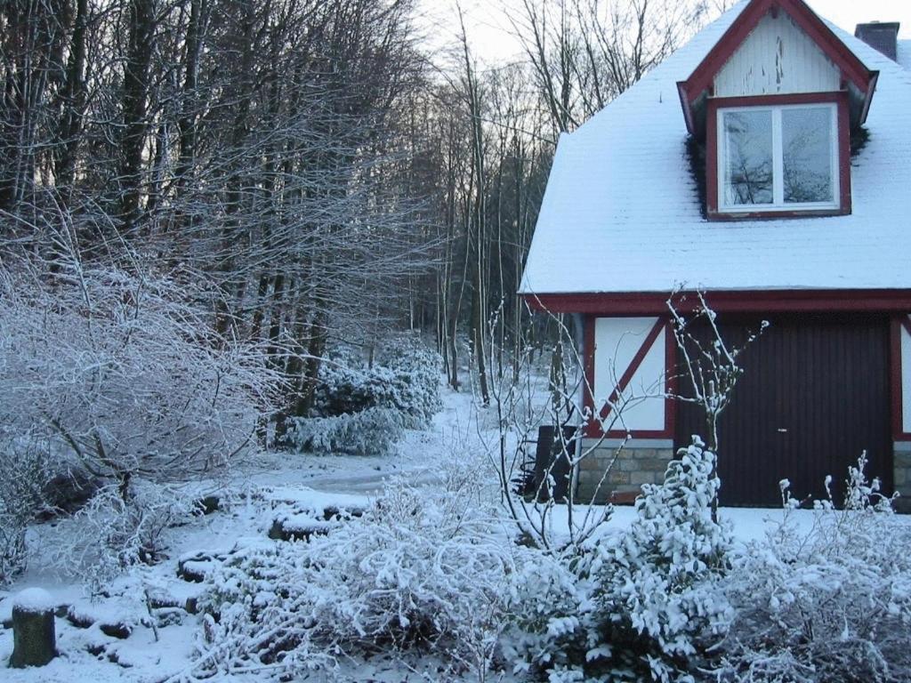 B&B La Cabane Du Bois Dormant Спа Екстериор снимка