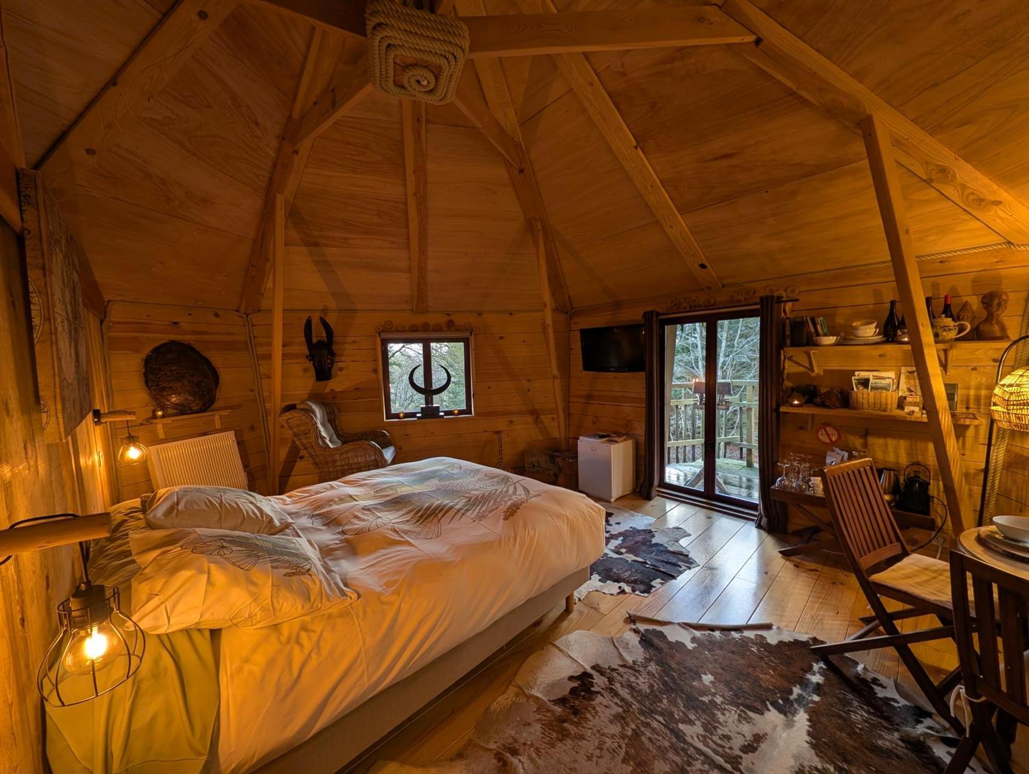 B&B La Cabane Du Bois Dormant Спа Екстериор снимка
