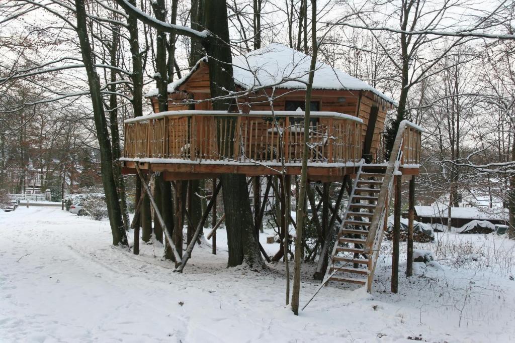 B&B La Cabane Du Bois Dormant Спа Екстериор снимка